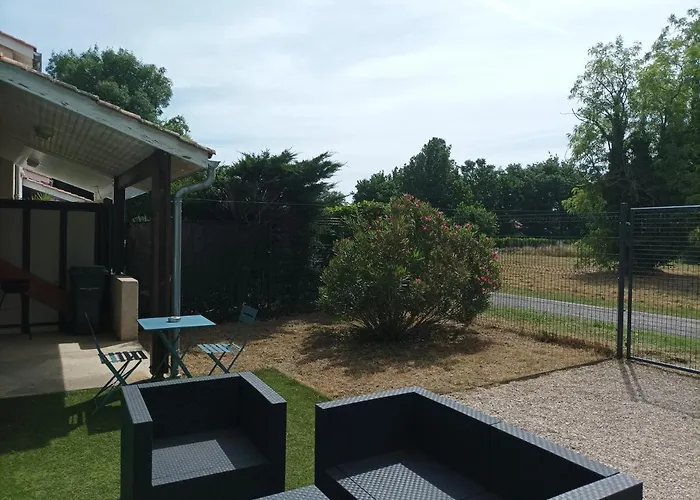 Maison De Vacance Mi Ville, Mi Campagne