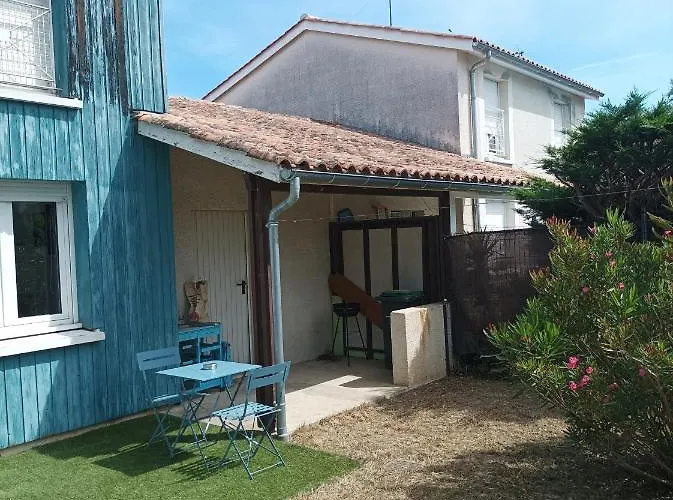 Maison De Vacance Mi Ville, Mi Campagne